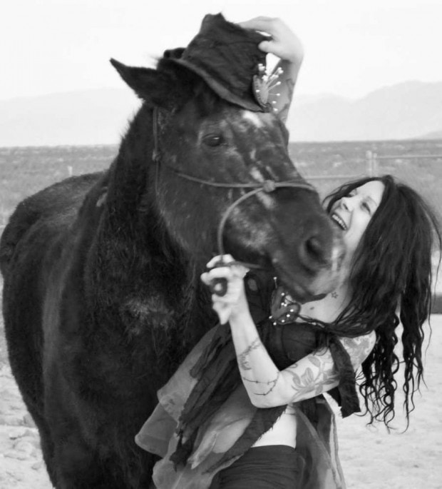 johnette-and-the-horse-edited-620x6851.jpg