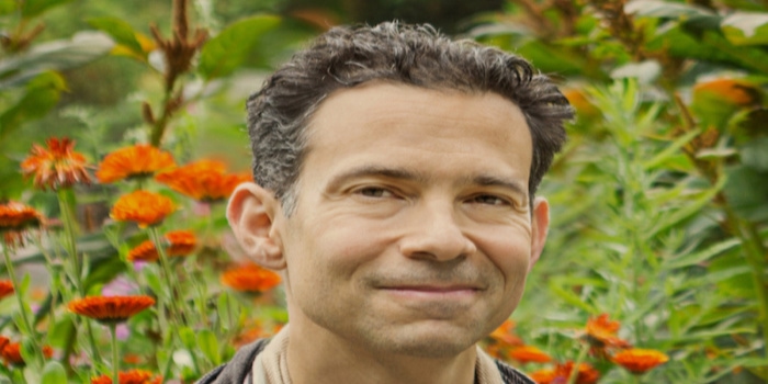 https://www.oneyoufeed.net/wp-content/uploads/2019/04/Oren-Jay-Sofer-Feature-.jpg